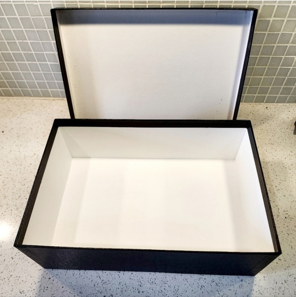 Chanel Shoe Box - Picture 4 of 4